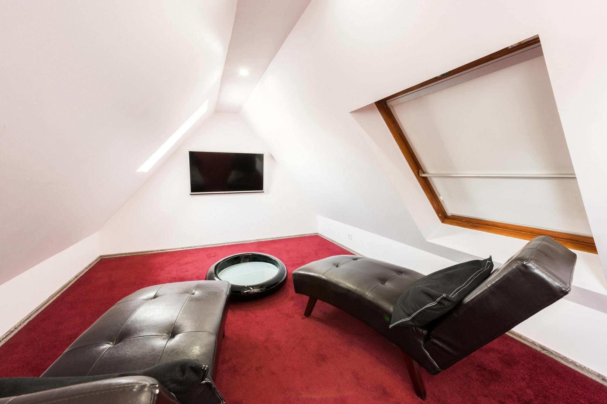 Buergerhofhotel 3* Keulen